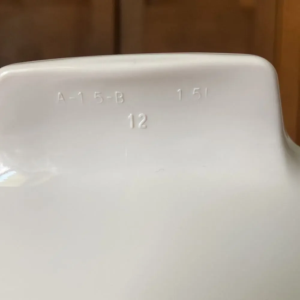 Vintage Corningware “Abundance” Casserole Dish With Lid, A-1.5-B